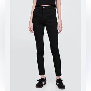 GAP High-Rise True Skinny Jeans